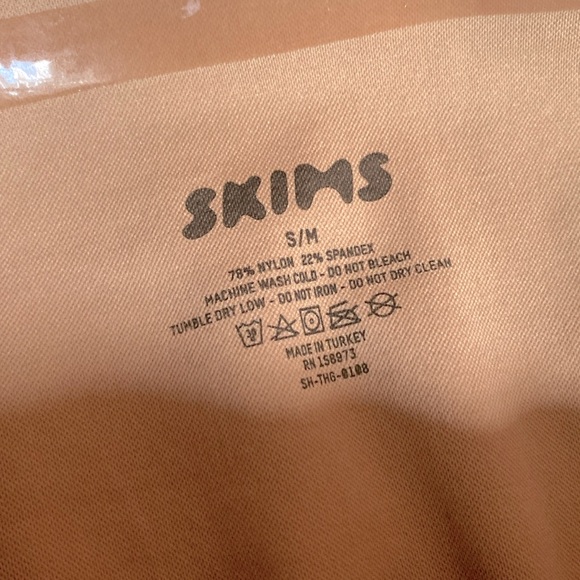(B10) NEW SKIMS core control mid-waisted thong, color Sienna, Size S/M, NWOT - Picture 7 of 8